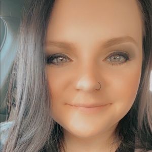 Meet your Posher, Kendra